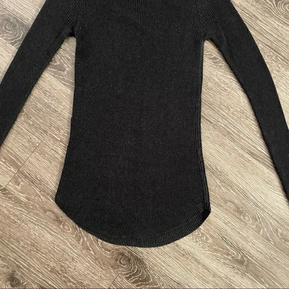 Lululemon tunic sweater with thumb holes